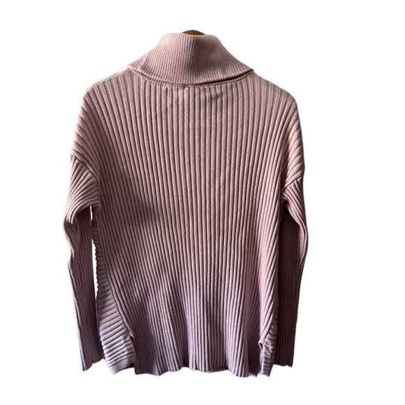 Chico’s soft rose ribbed sweater. size 1. Small 8. Cowl neck with slits on sides - Picture 3 of 10